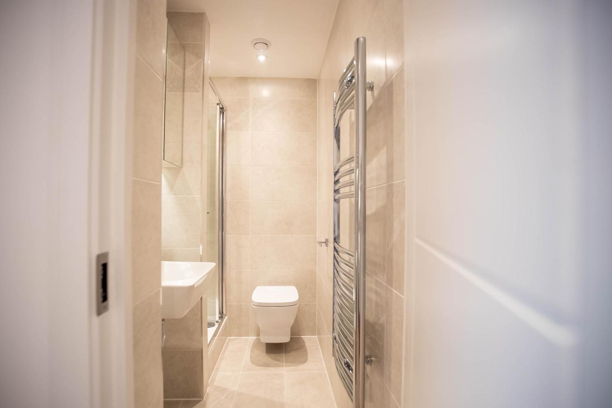 Deluxe Chic 1 2 Bed Apts Near Heathrow Legoland Windsor Slough Villa Exterior foto